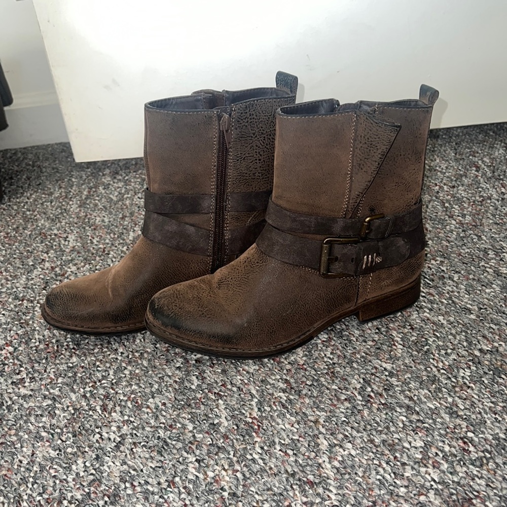 maurice’s ankle boots size 7 1/2